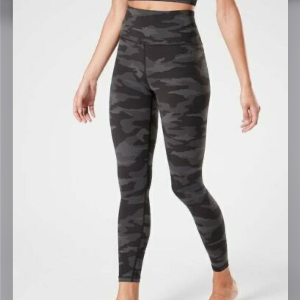 Athleta camo elation 7/8th tights